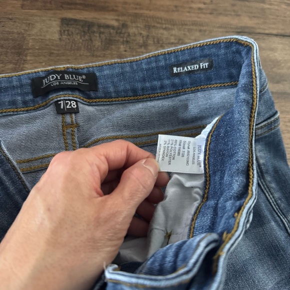 EUC Stitch Fix Judy Blue Adeline Mid Rise Girlfriend Relaxed Fit Jeans - Picture 12 of 14